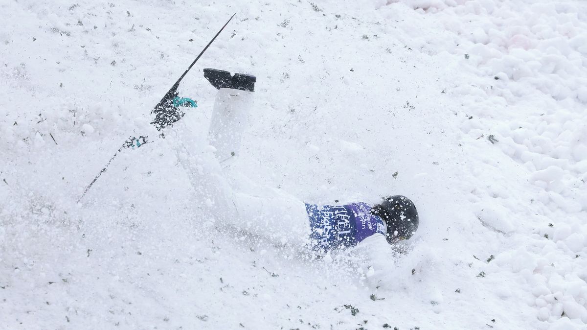 Pohroma pro světovou šampionku. Lyžařka Peelová se těsně před olympiádou zranila